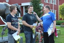 Yömaratonissa (2013) palkittiin myös menestyneitä voimanostajia