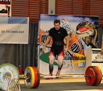 Toni V.  23v/74kg  mave, 267,5kg, OSM 2014